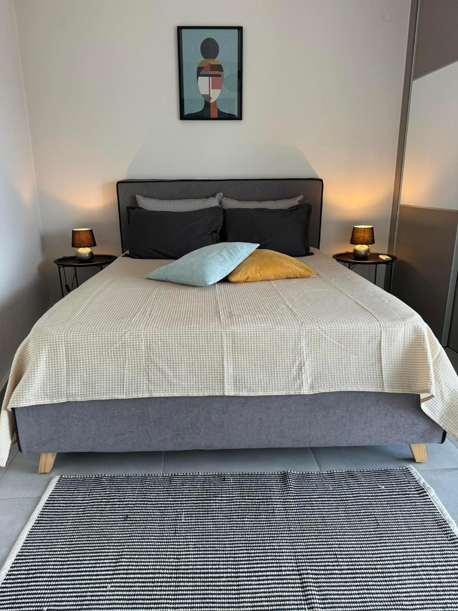 Zonapartments A Sea View-City Center La Canea Esterno foto